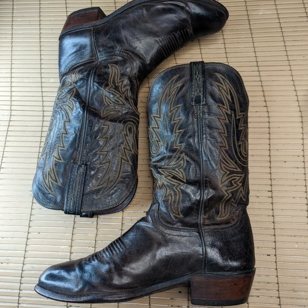 Lucchese 